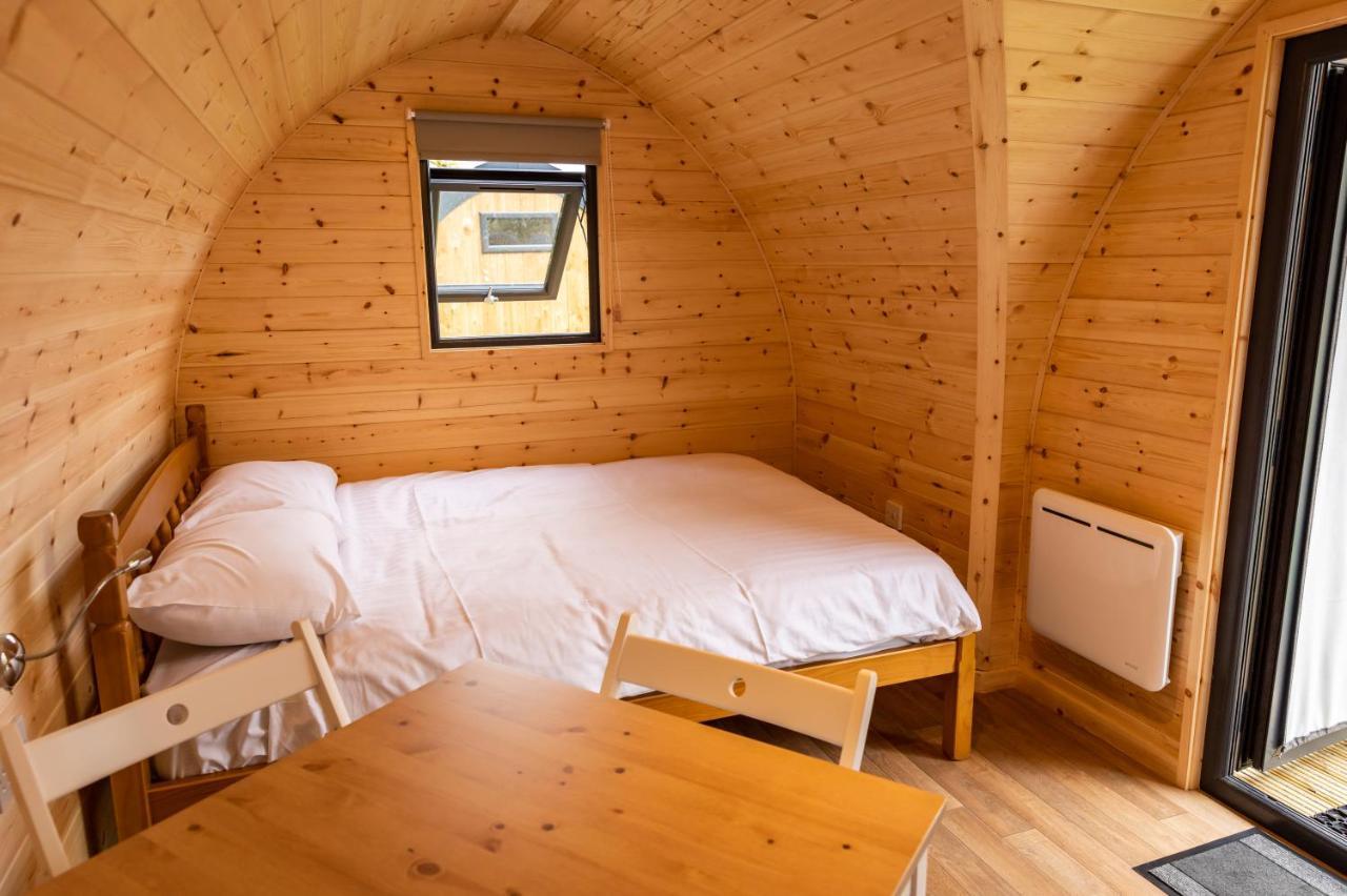 Camping Pods Hedley Wood Holiday Park Bridgerule エクステリア 写真