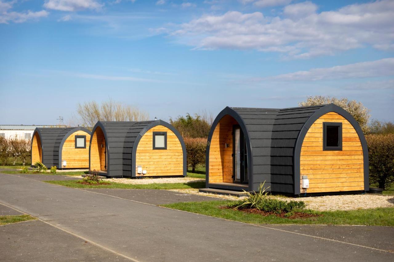Camping Pods Hedley Wood Holiday Park Bridgerule エクステリア 写真