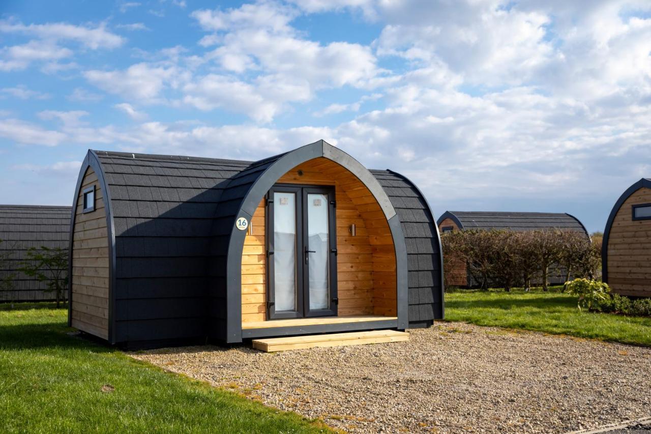 Camping Pods Hedley Wood Holiday Park Bridgerule エクステリア 写真